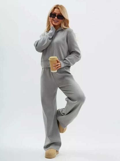 ALBA | Pantalon large, veste zippée.