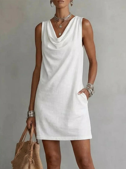 Robe courte sans manches