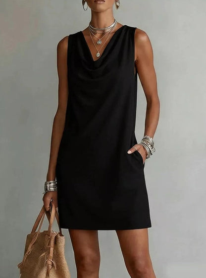 Robe courte sans manches