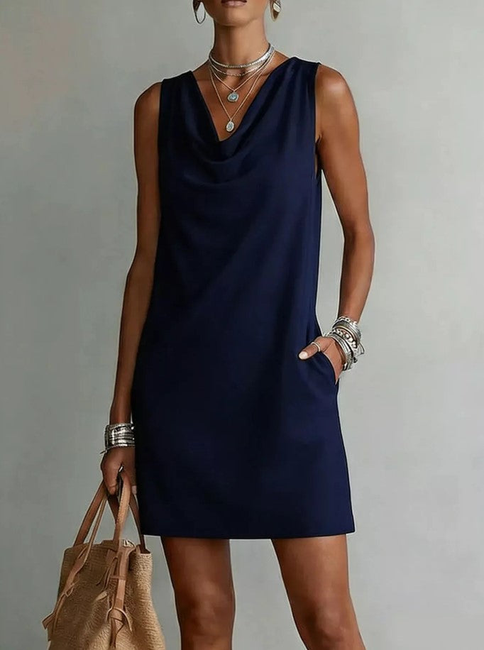 Robe courte sans manches