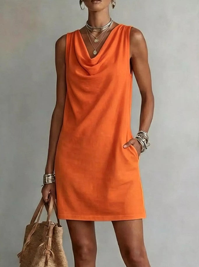 Robe courte sans manches