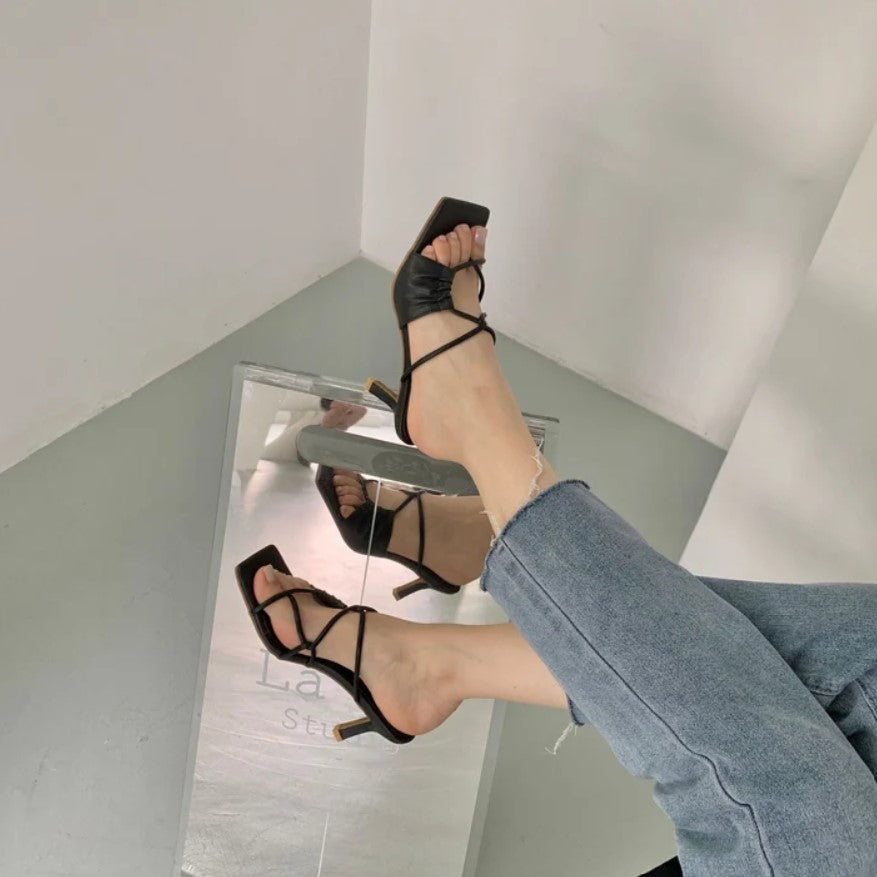Sandales à Talons Aiguilles, Bout Repliable