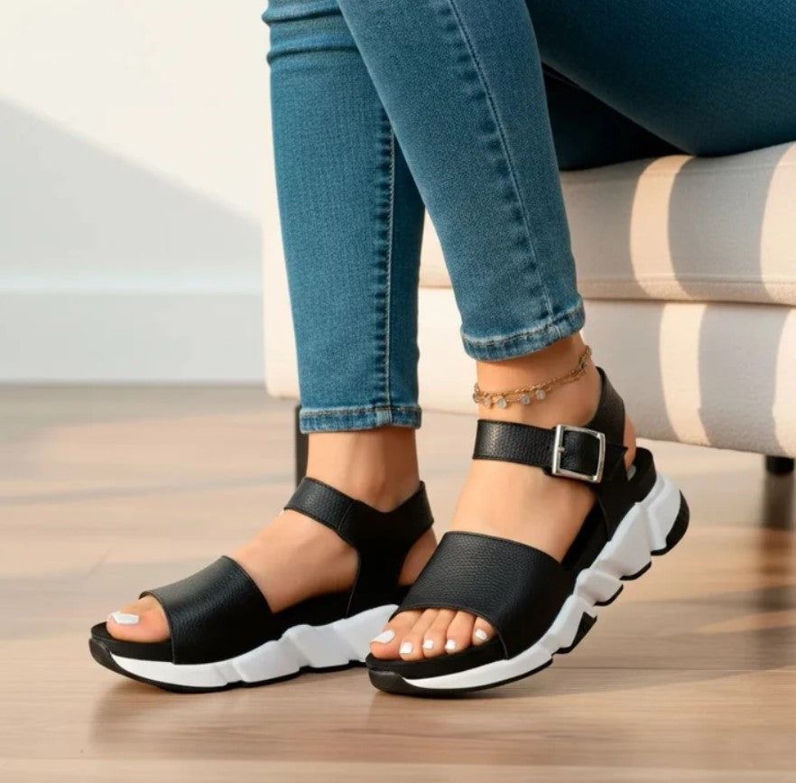 Sandales en cuir synthétique à bout ouvert